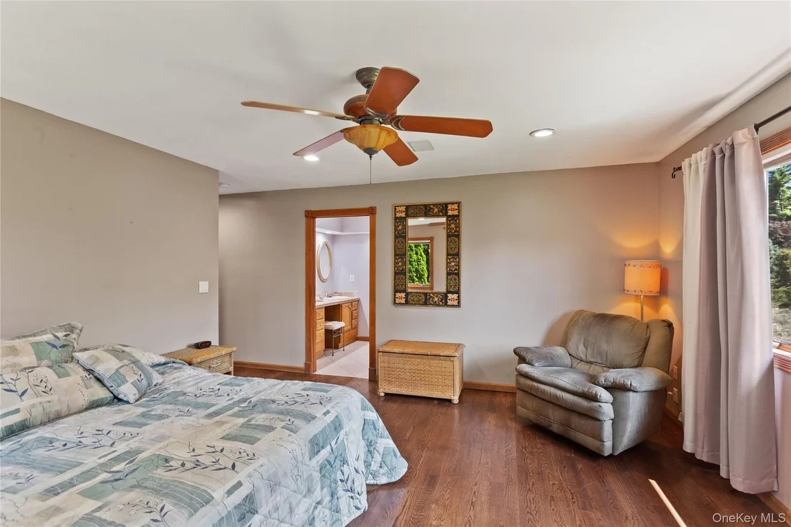 Photo of 10 Chestnut Drive