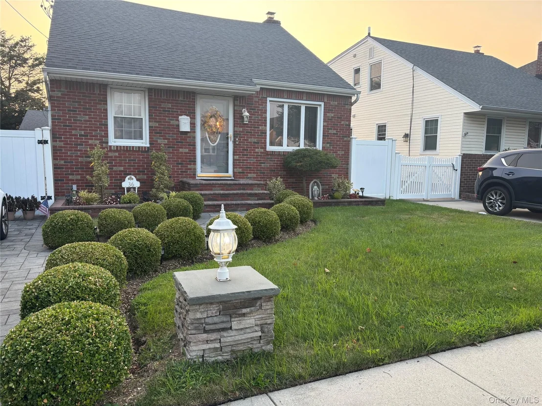 Photo of 36 Semton Boulevard