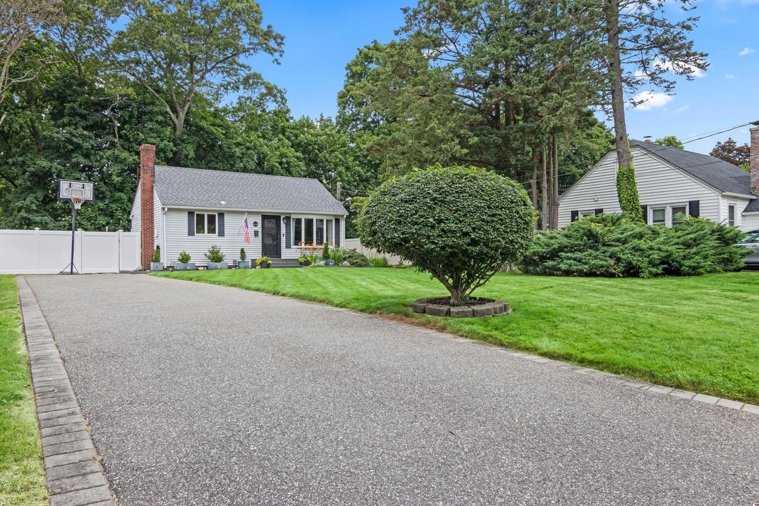 Photo of 10 Elm Avenue