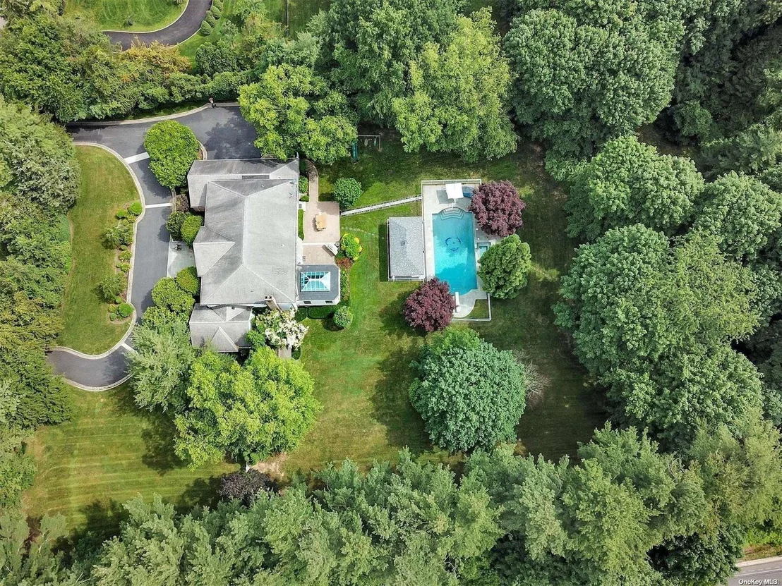 Photo of 2 Winchester Drive