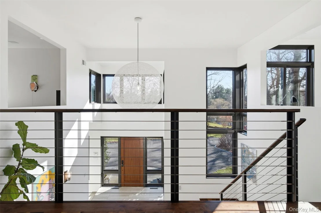 Photo of 2 Lakeridge Drive
