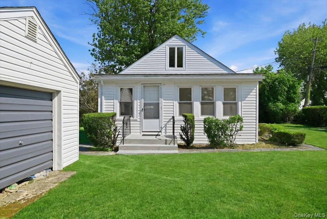 Photo of 310 West Drive