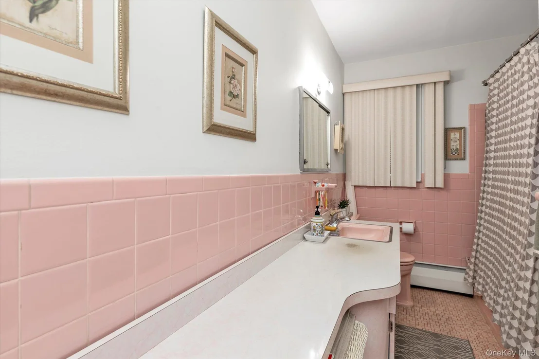Photo of 882 Third Avenue