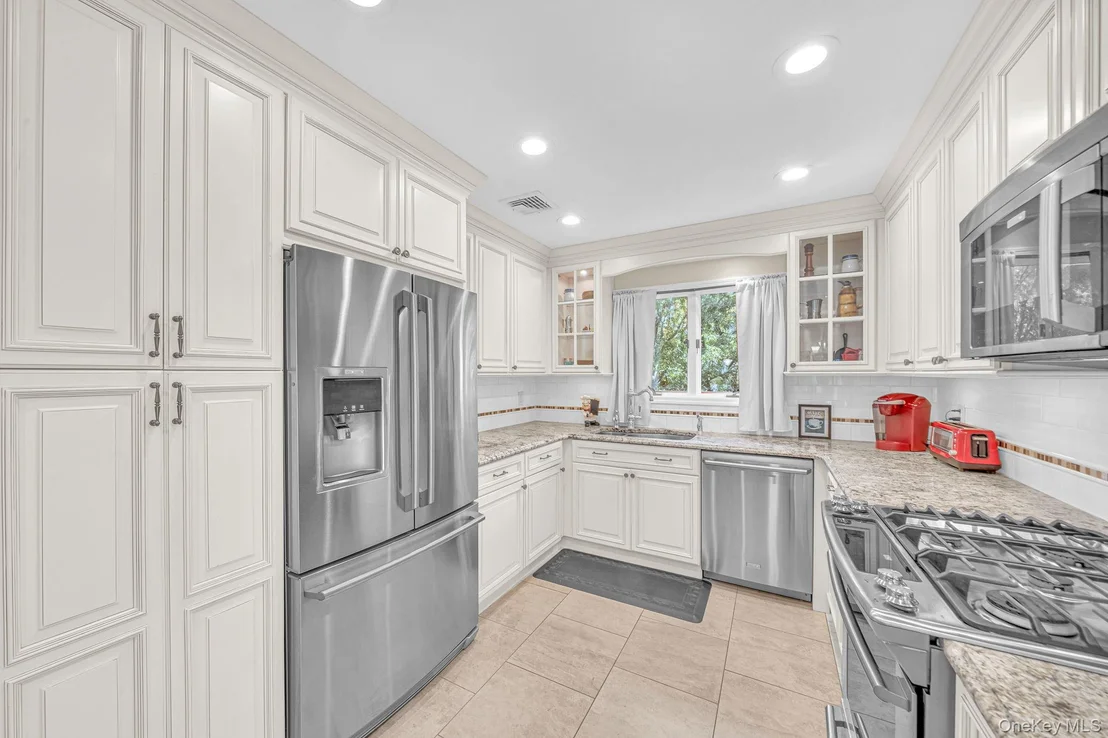 Photo of 6 Wyandanch Boulevard