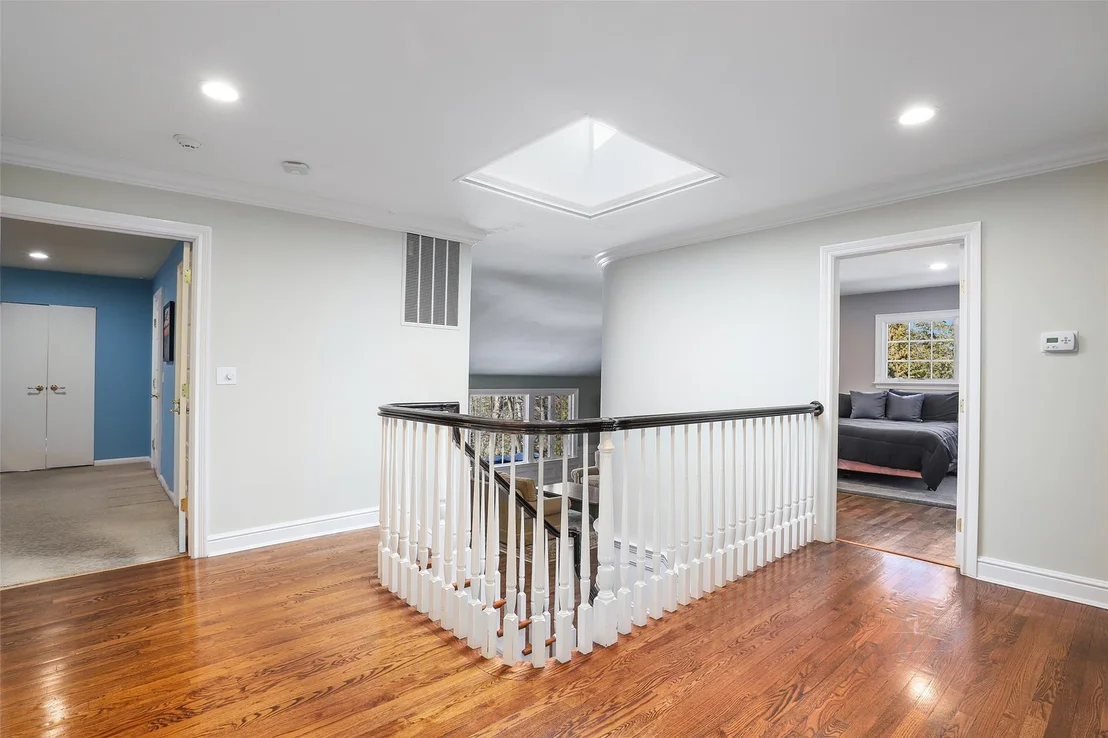 Photo of 5 Country Ridge Circle