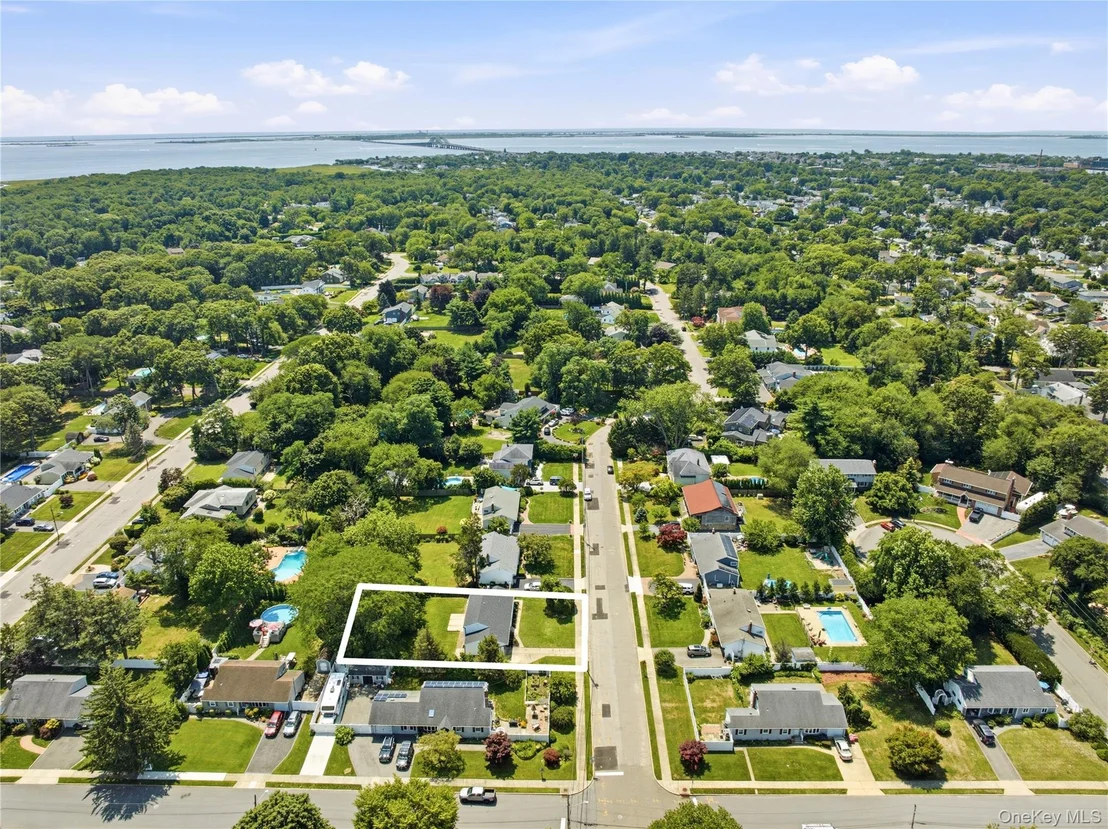 Photo of 933 Thompson Drive