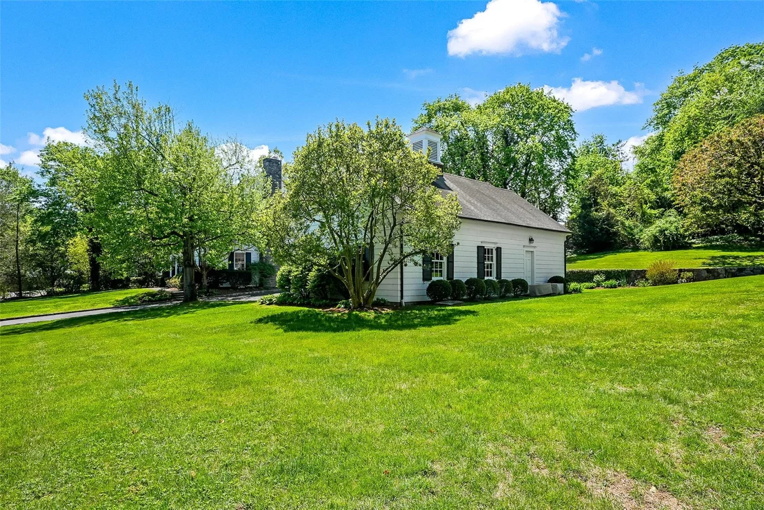 Photo of 472 Purchase Street