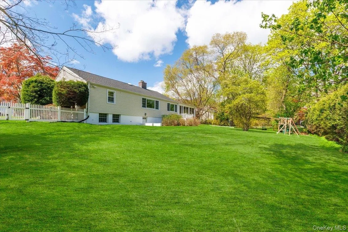 Photo of 17 Rock Ridge Drive