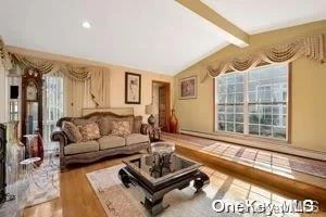 Photo of 320 Commack Road