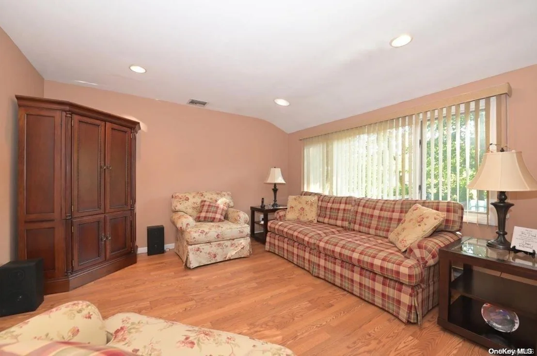 Photo of 25 High Ridge Road