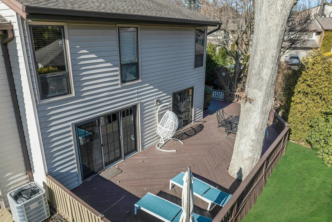 Photo of Unit END at 12 Maple Run Drive