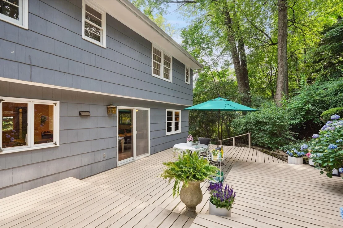 Photo of 10 Rockledge Road