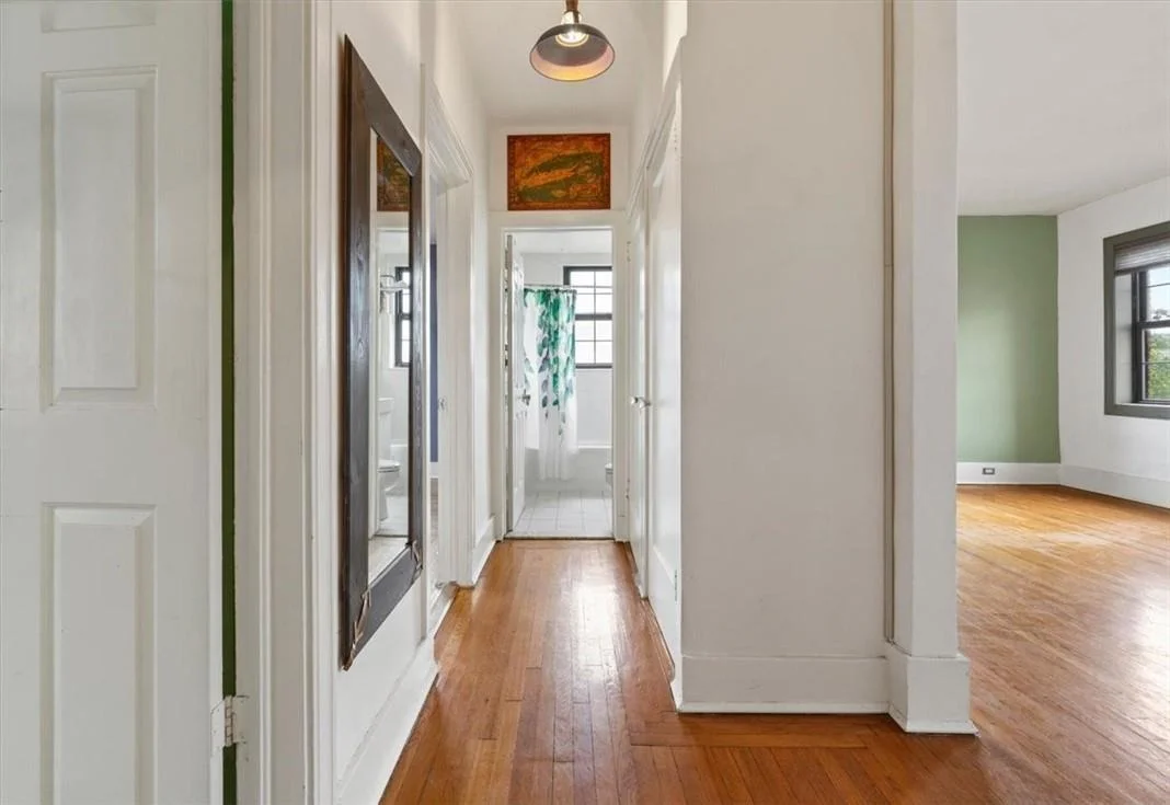 Photo of Unit 6A at 828 Bronx River Road