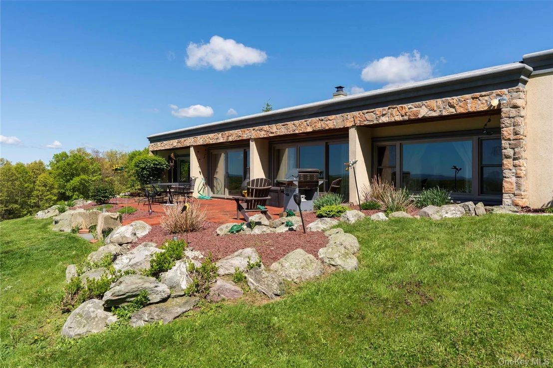 Photo of 115 N Smith Road
