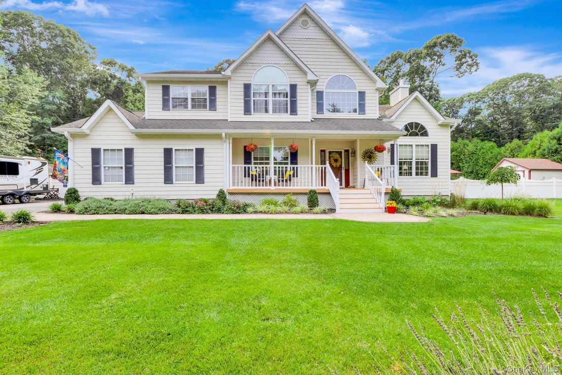 Photo of 2835 N Wading River Road