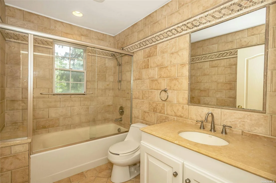 Photo of 100 The Intervale