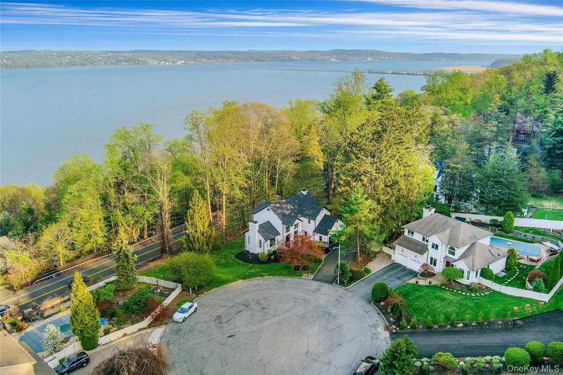 Photo of 6 Treeline Terrace