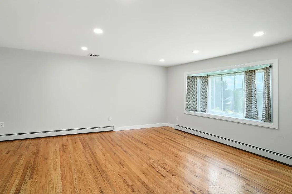 Photo of 19 Dussenbury Drive
