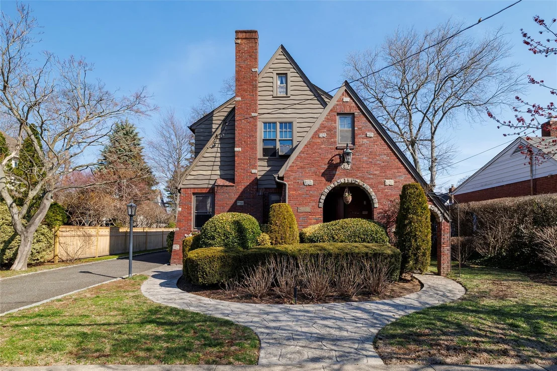 Photo of 13 Cedar Road