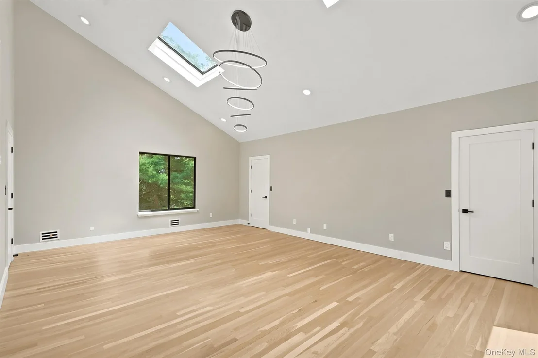 Photo of 6 Harrows Lane