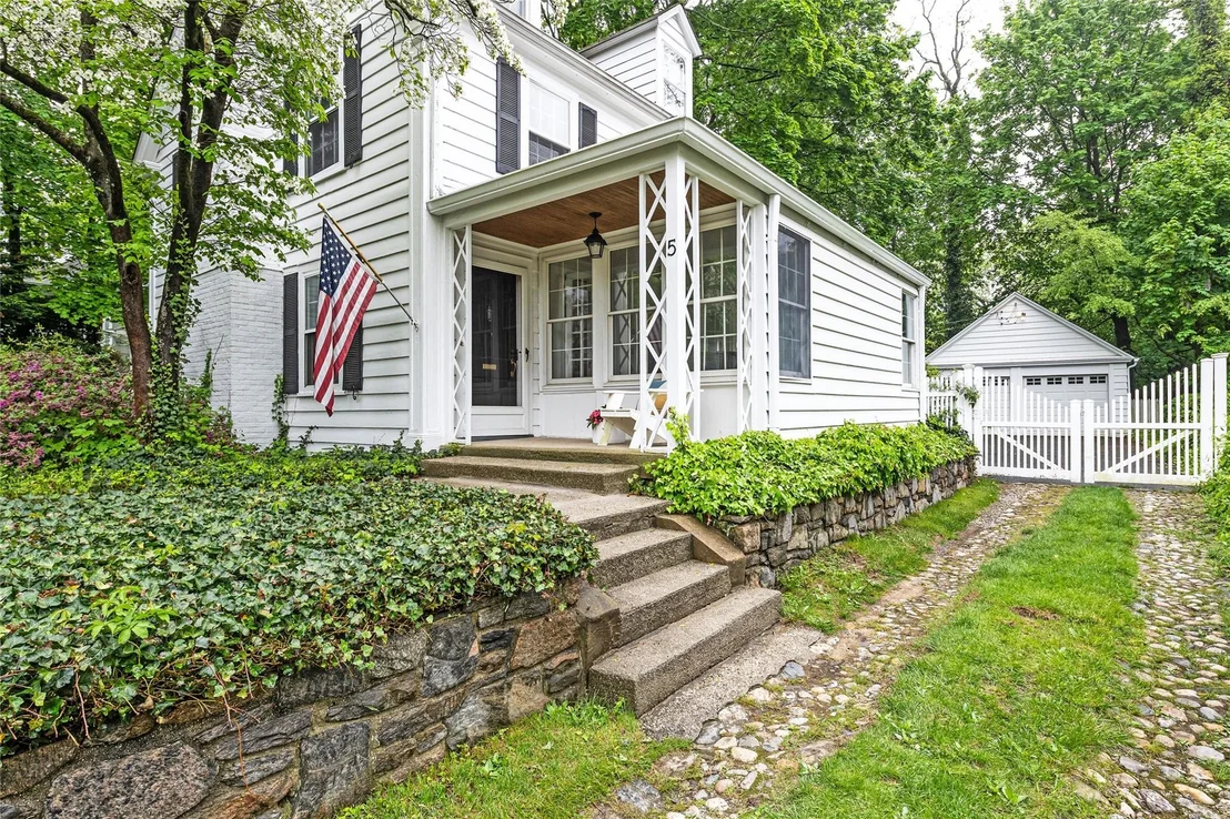 Photo of 5 Summit Road
