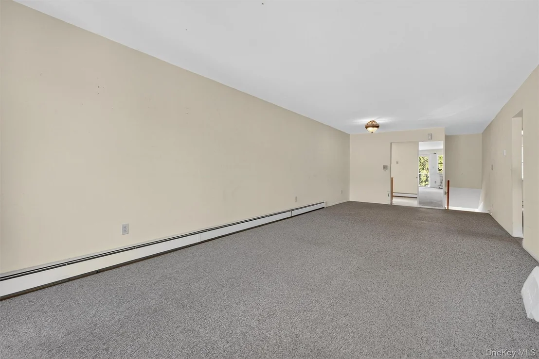 Photo of Unit EC8 at 1840 Crompond Road