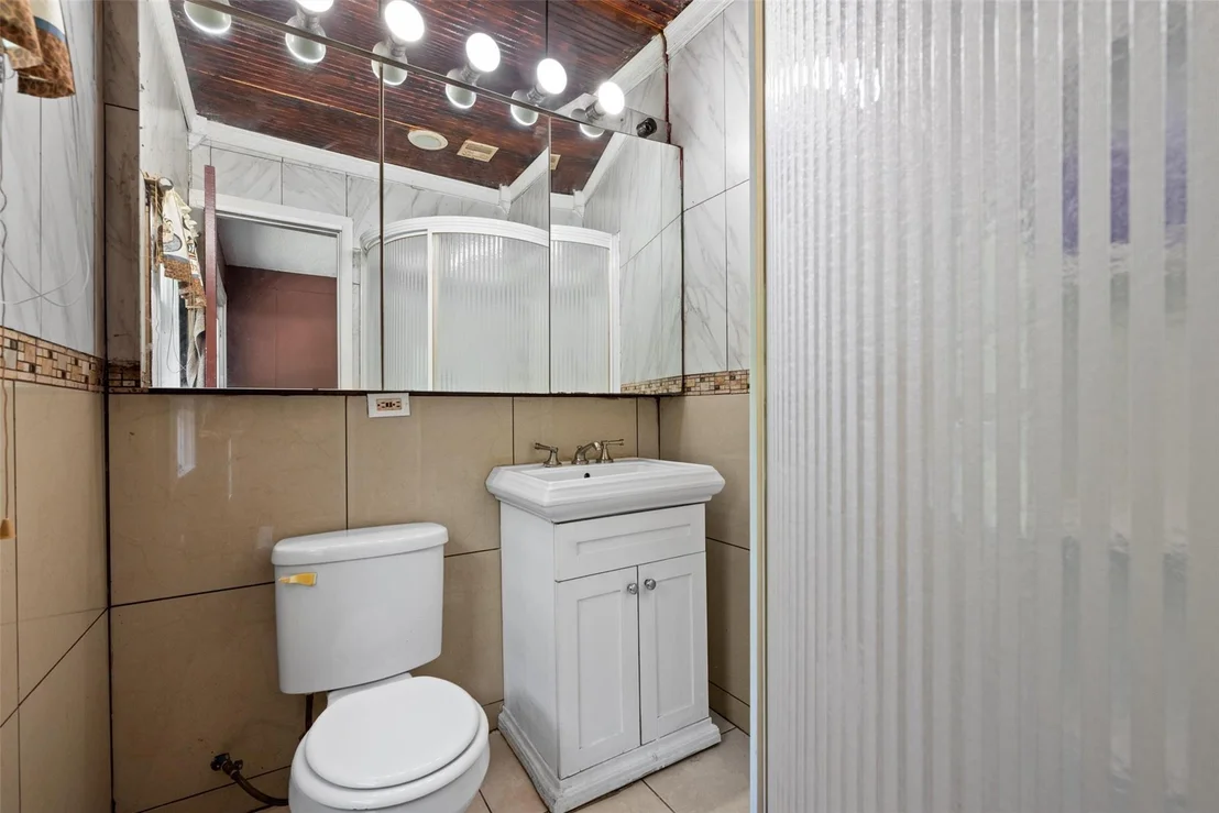 Photo of 62 Stefanyk Road