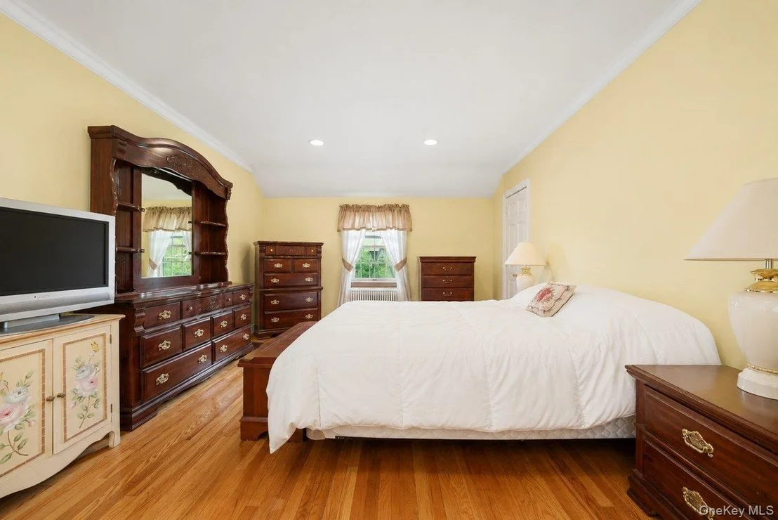 Photo of 85 Halstead Avenue