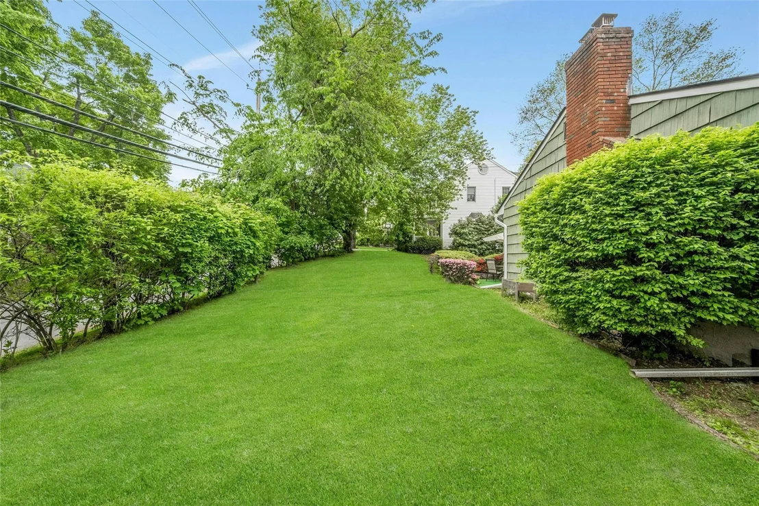 Photo of 263 Memorial Drive