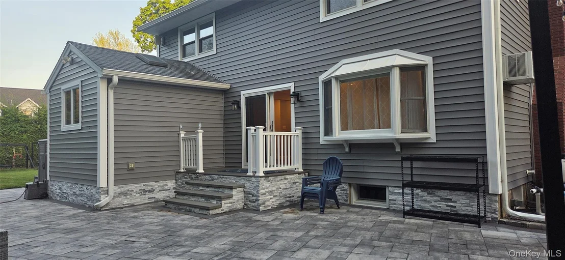 Photo of 522 Moriches Road