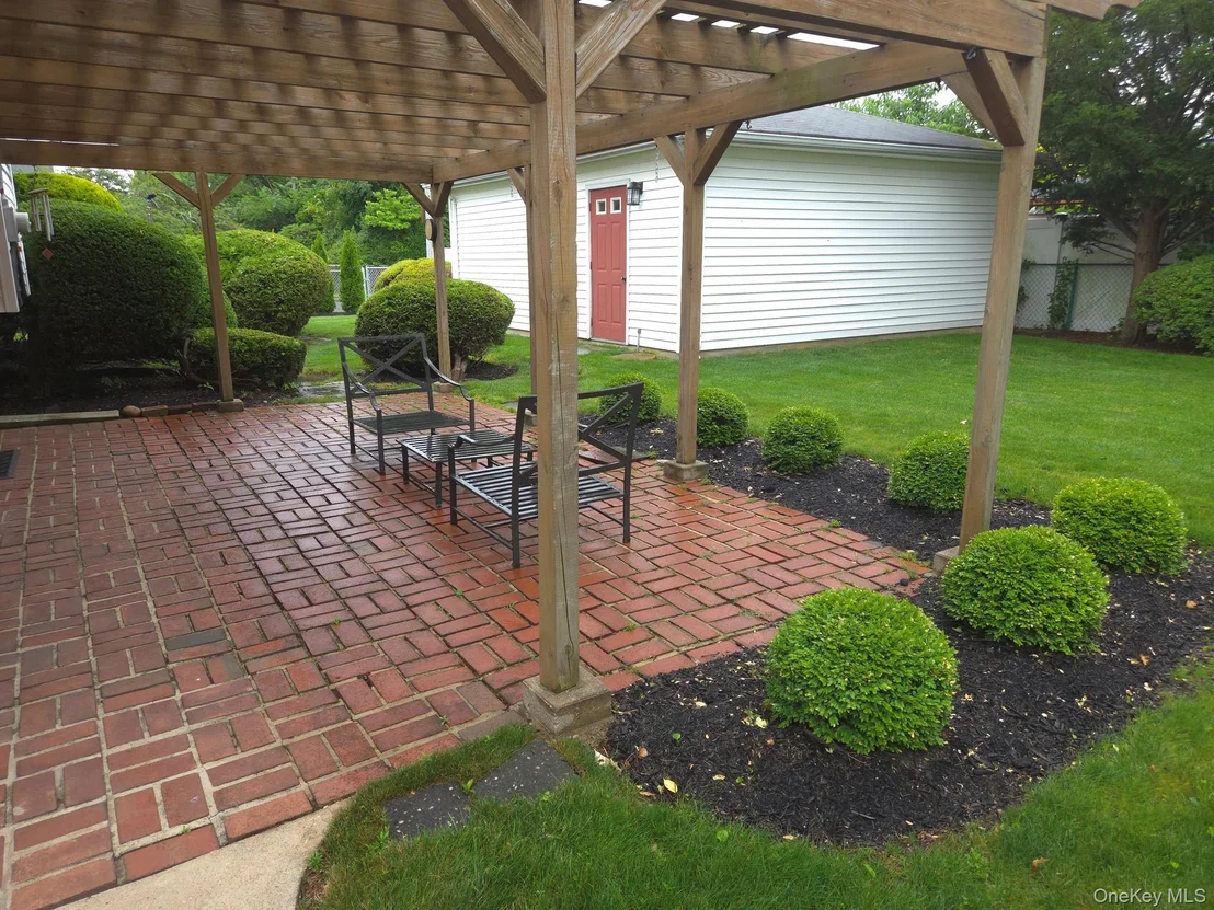 Photo of 51 Eileen Avenue