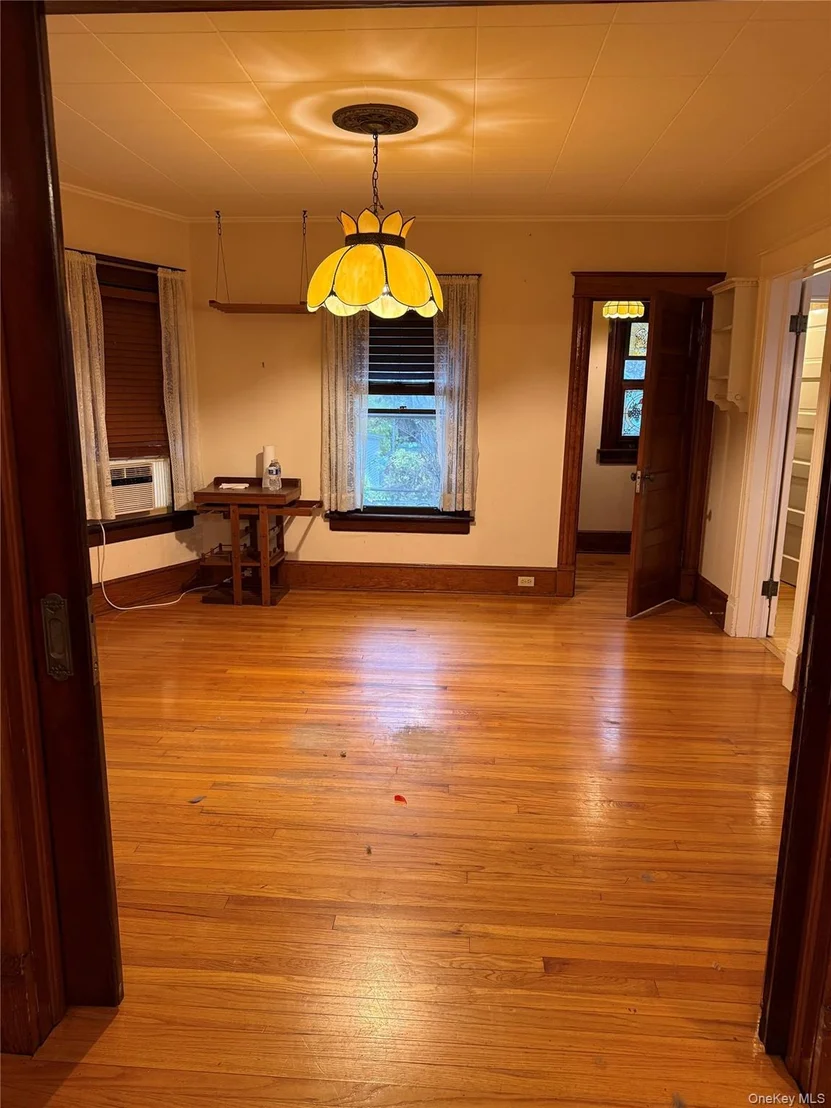 Photo of 19 Lewis Avenue