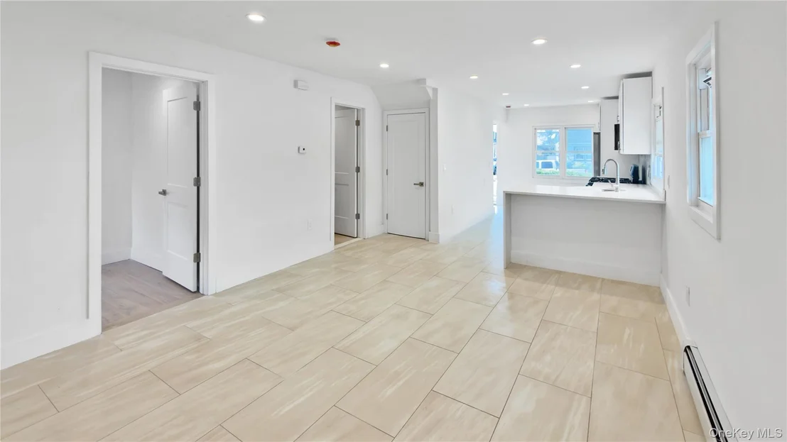 Photo of 224 Windsor Parkway