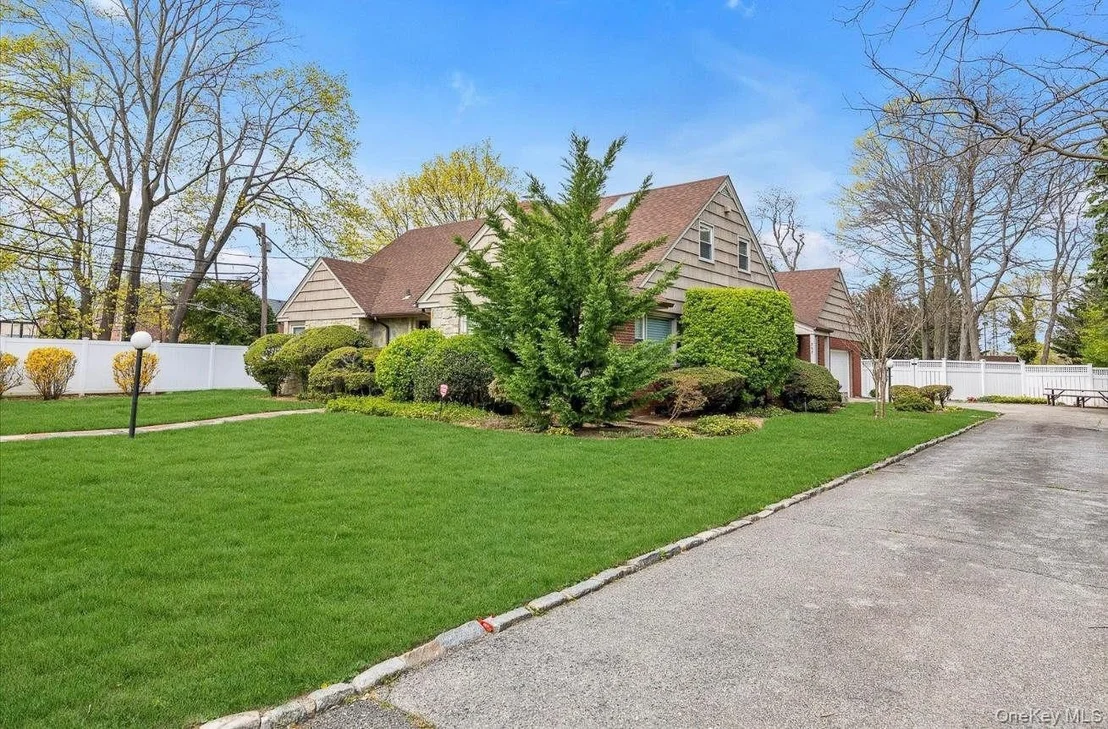 Photo of 757 Bixby Drive