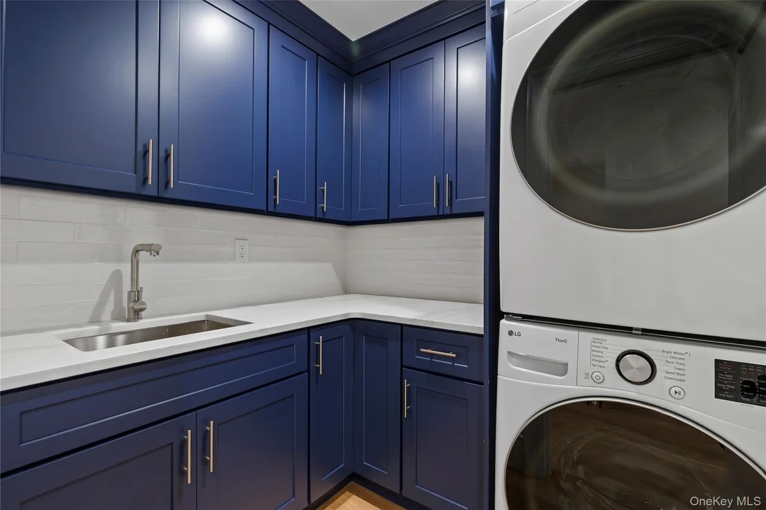 Photo of 19 Highland Park Place