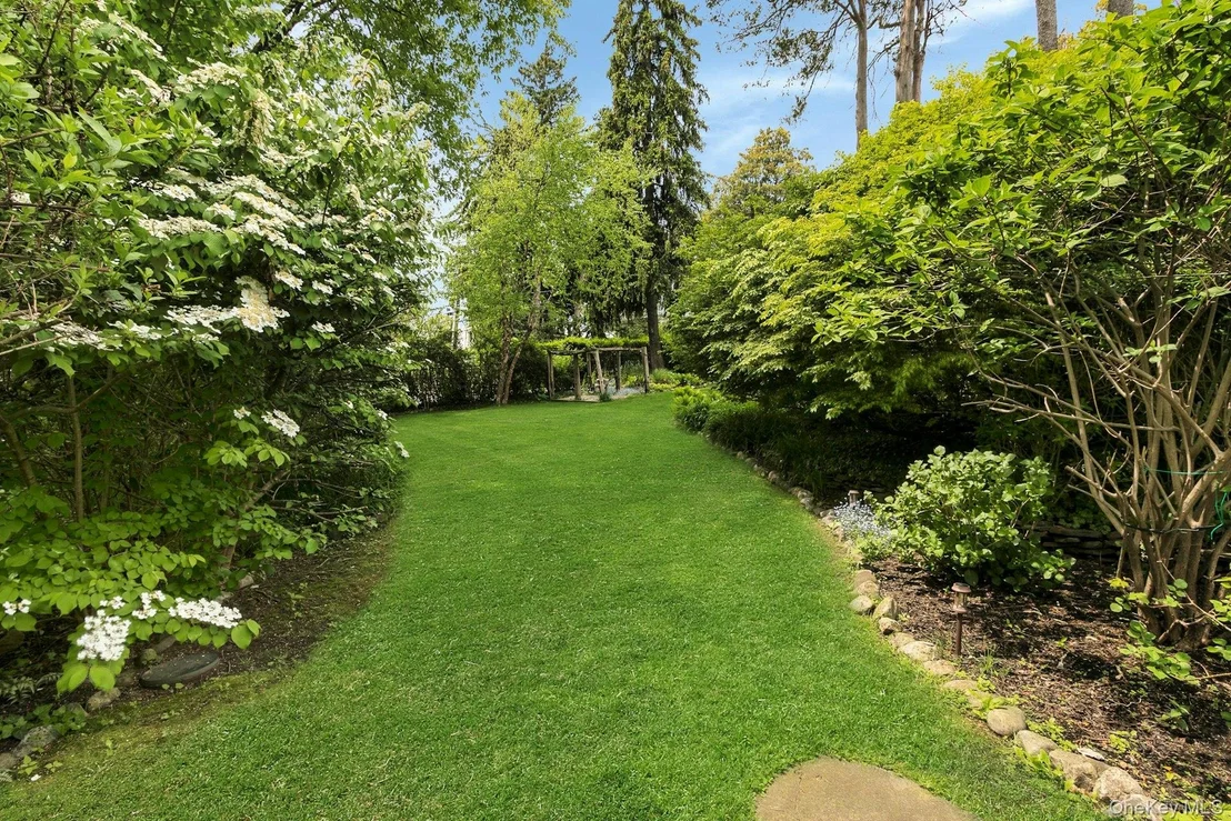 Photo of 32 Laveta Place