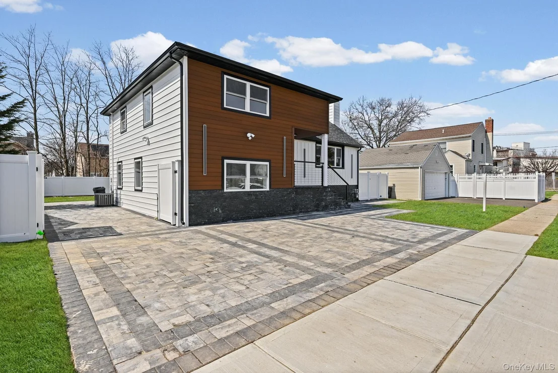 Photo of 2292 Vassar Place