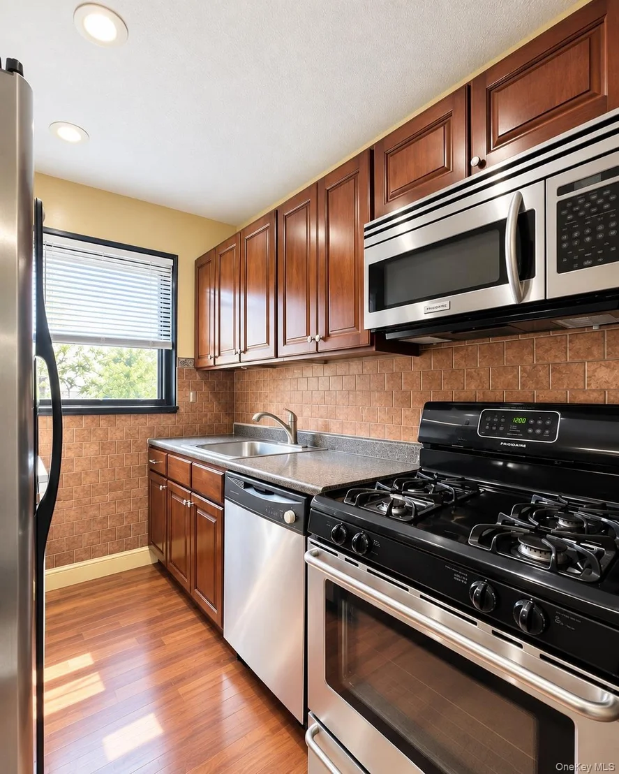 Photo of Unit B at 136-73 68th Dr
