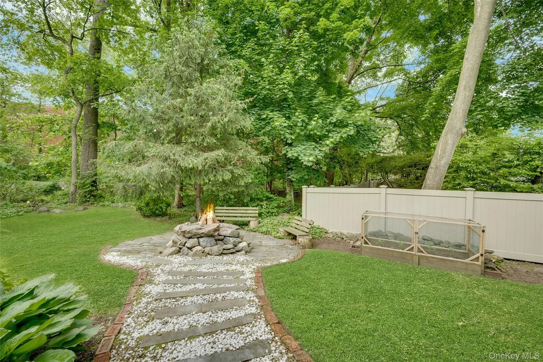 Photo of 21 Benedict Road