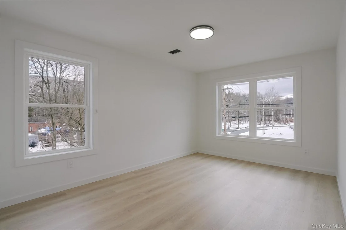 Photo of 17 Maple Street