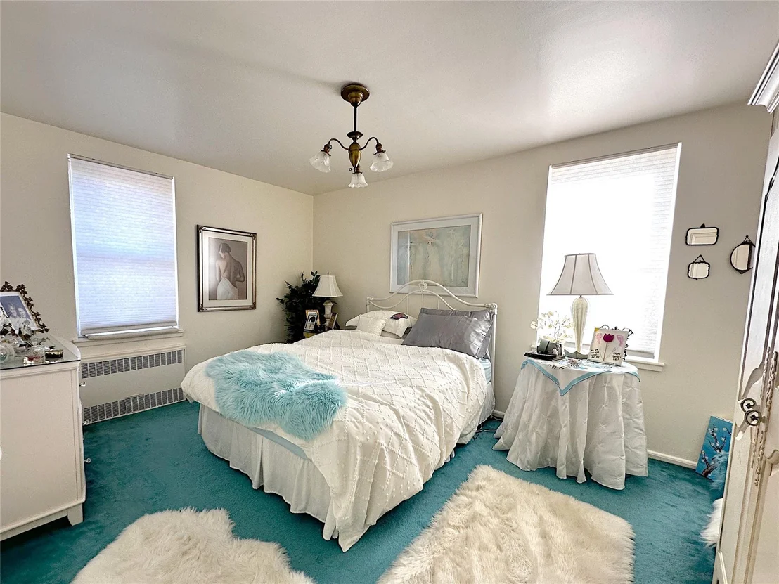 Photo of Unit 3F at 247 Parkview Avenue