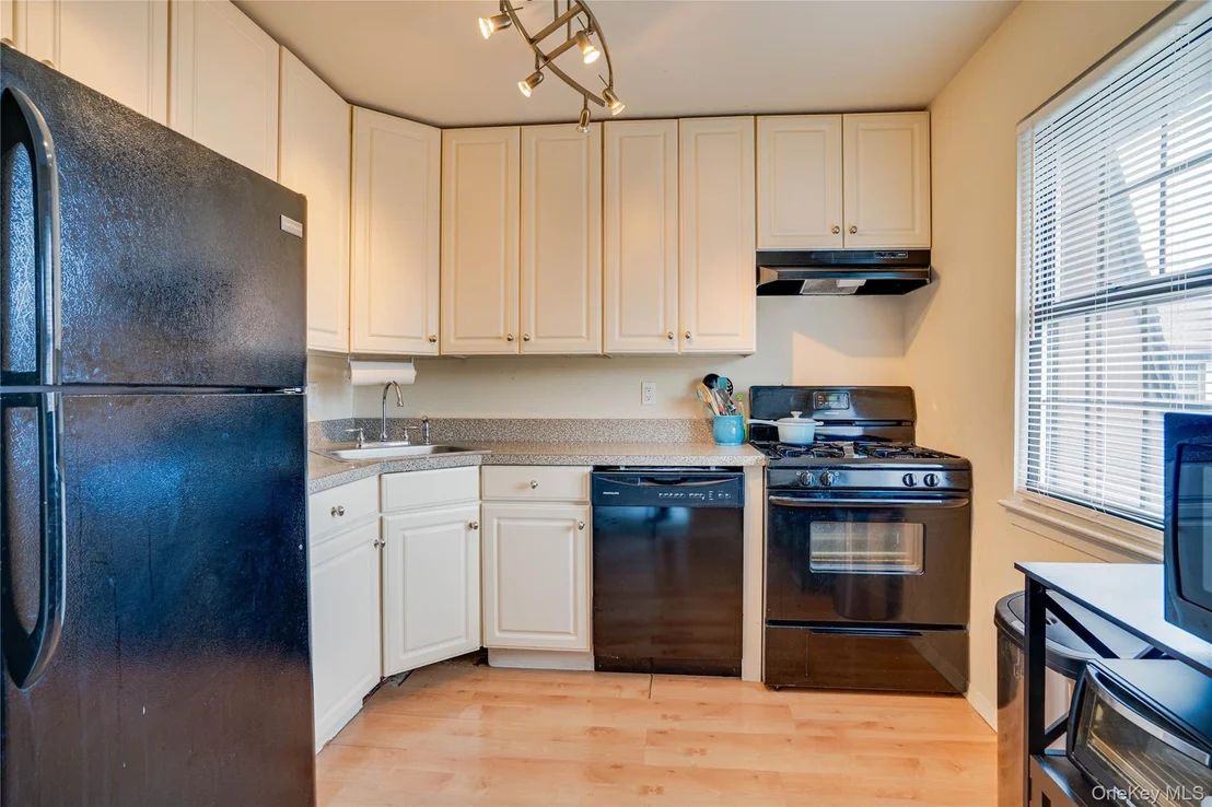 Photo of 211 Mariners Way