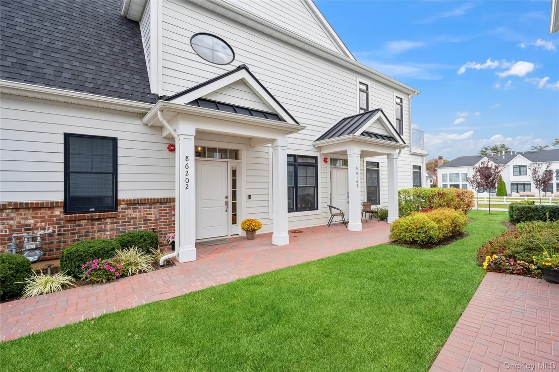 Photo of Unit 744 at 86202 Spruce Pond Circle