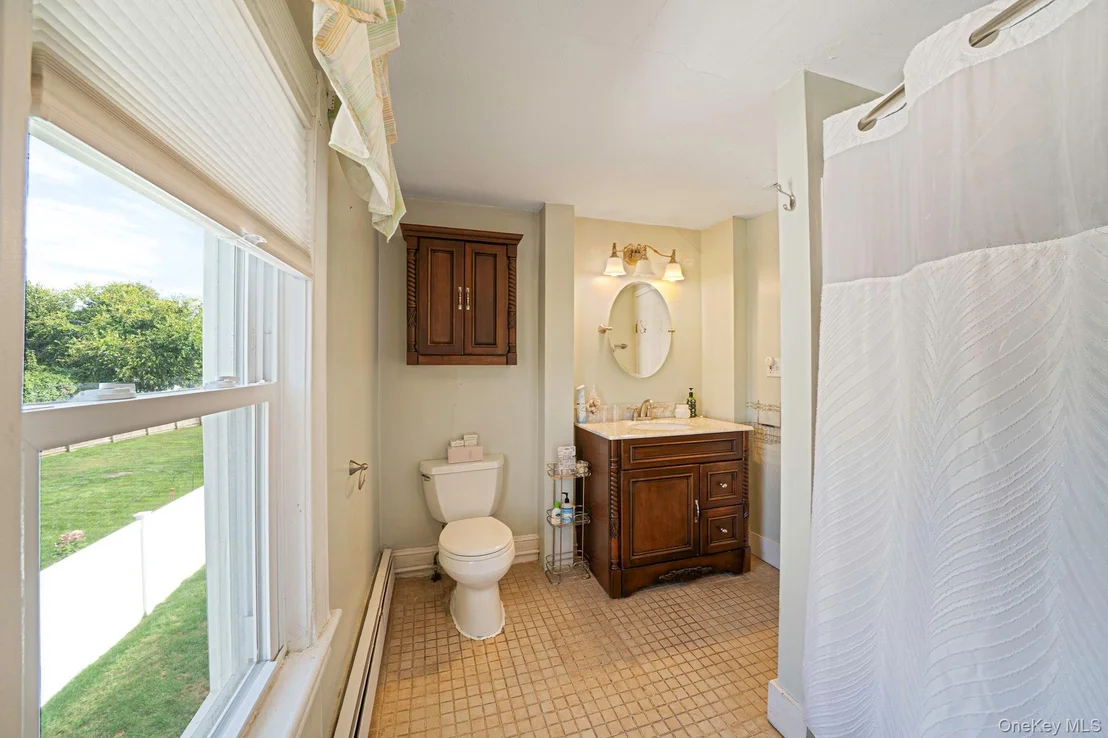 Photo of 219 North Ocean Avenue