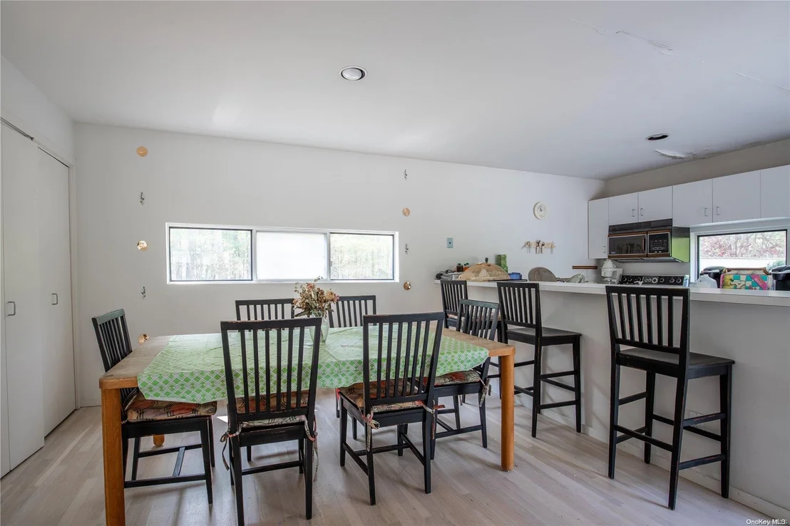 Photo of 20 Midhampton Avenue