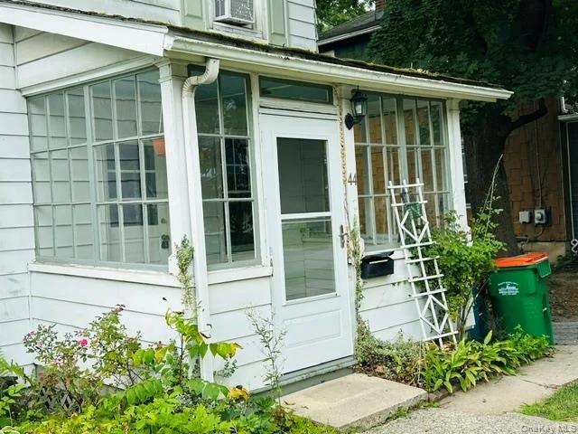Photo of 44 Davis Avenue
