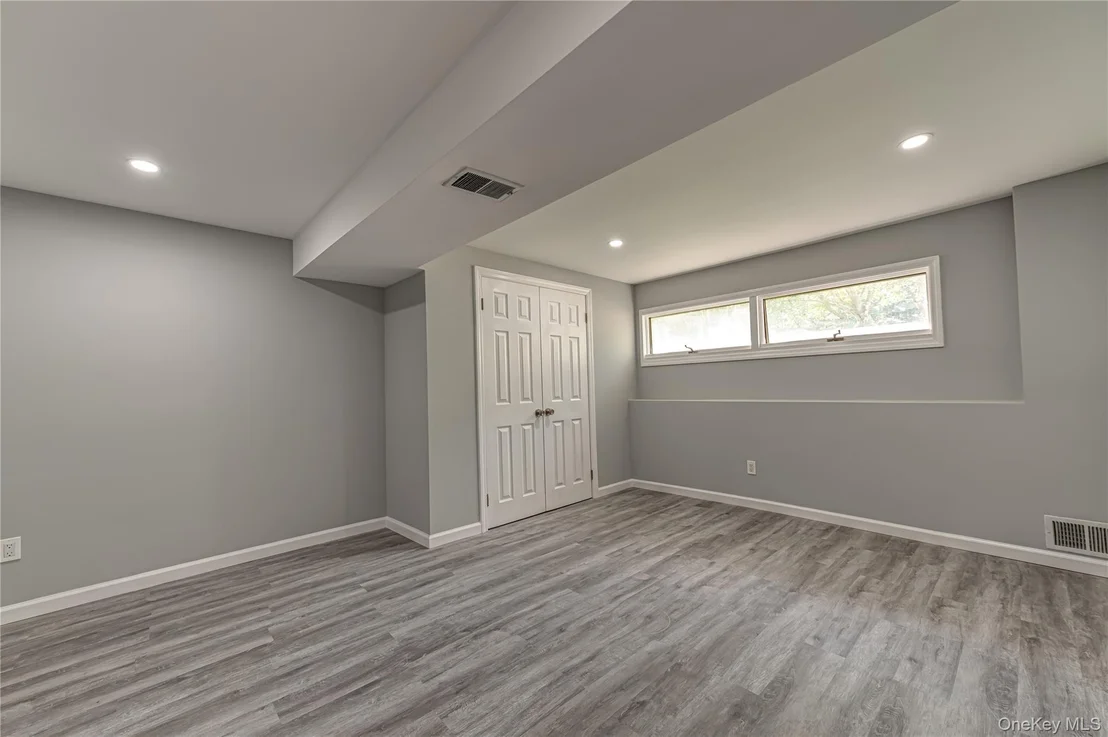 Photo of 5 Durst Drive