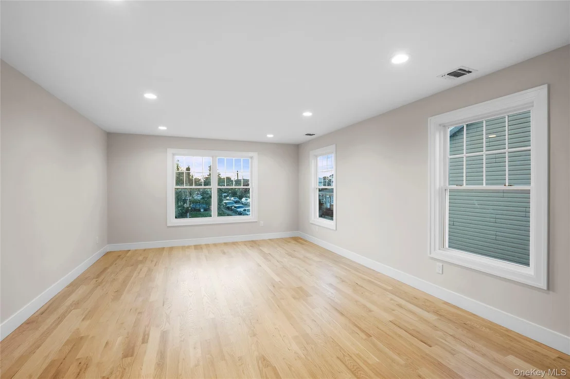 Photo of 335 Evans Avenue