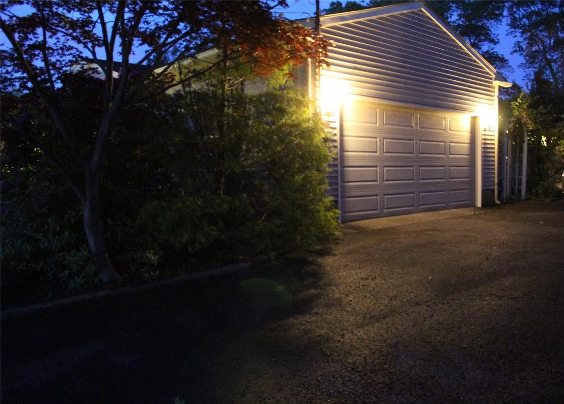 Photo of 113 Pine Neck Avenue