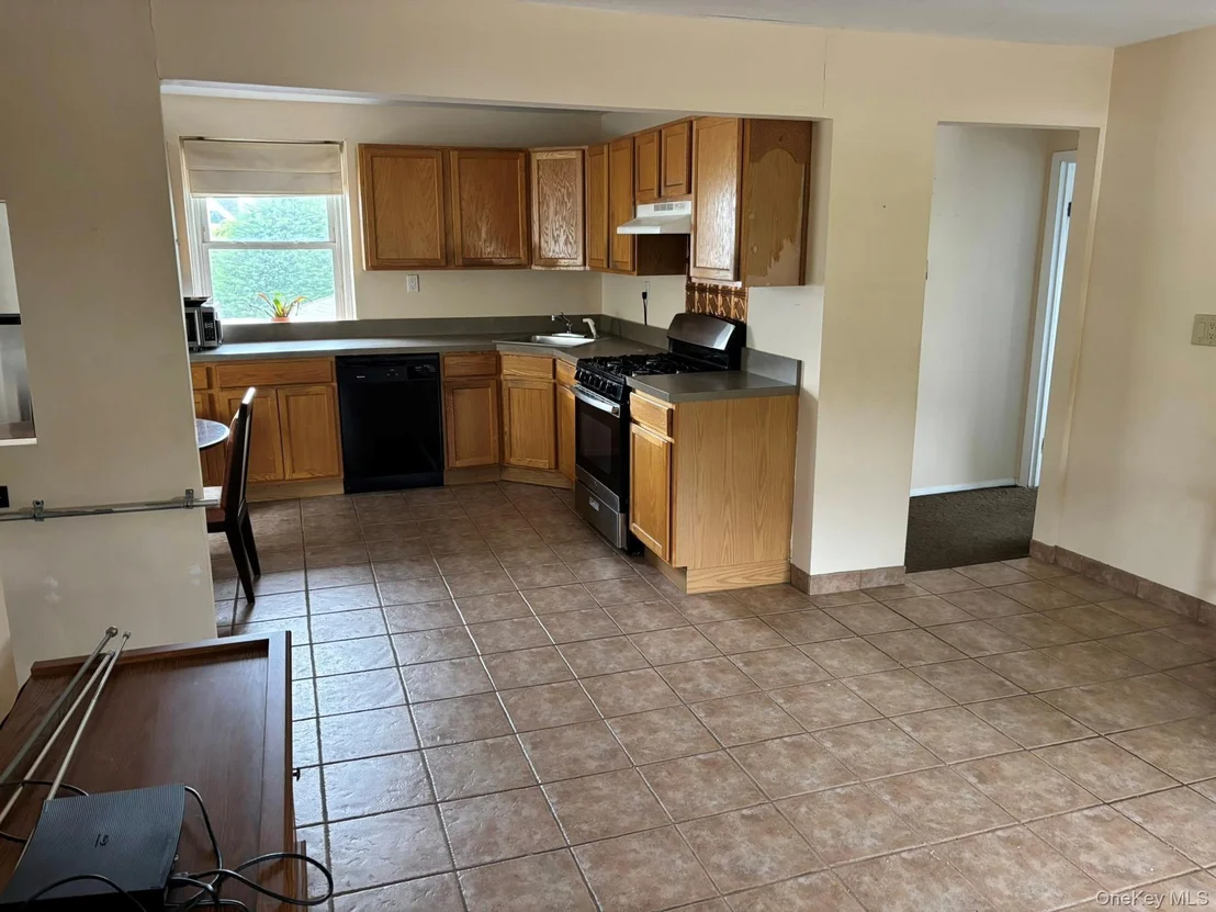 Photo of 2425 Jackson Avenue